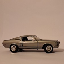 1:18 scale 1968 Ford Shelby