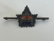 VINTAGE CANADA BAR PIN BADGE