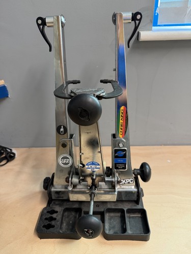 Park wheel turning - turning, stand