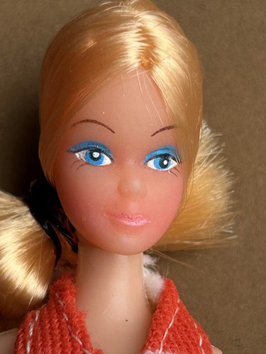 Vintage 1970s clone doll - vintage,