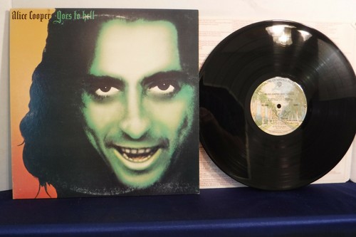 Alice cooper goes - alice,
