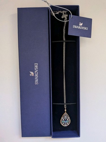 Swarovski necklace with - , box