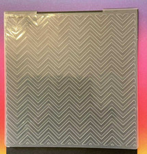 Die'sire embossalicious Chevrons 6x6 embossing folder UK Seller 3374