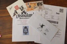 Banksy signed tenner & dismaland stamp + Original postcard 2015 from WSM Lils02