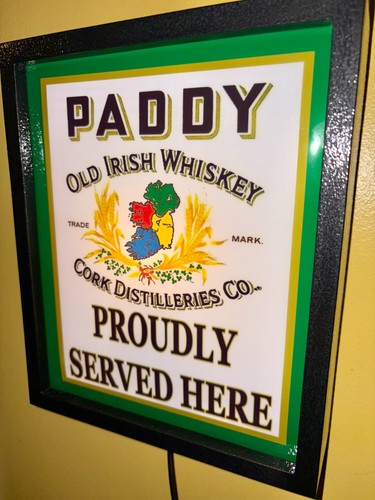 Paddy irish whiskey - paddy, bar