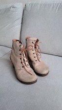 The Art Company Heeled Leather
