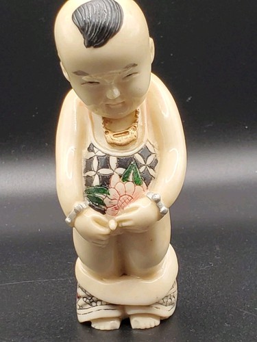 Rare japanese netsuke resin - rare,