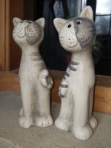 Two ceramic smiling cat - ceramic,