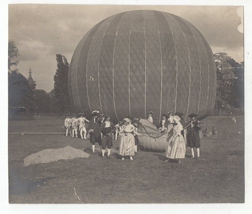 Hot air balloon group period - hot,