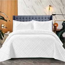 Quilted Bedspread Throw