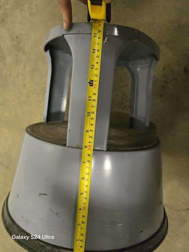 Heavy duty metal kick step - heavy,