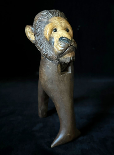 Standing monkey nutcracker - monkey",