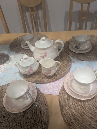 Royal albert favourite - royal,