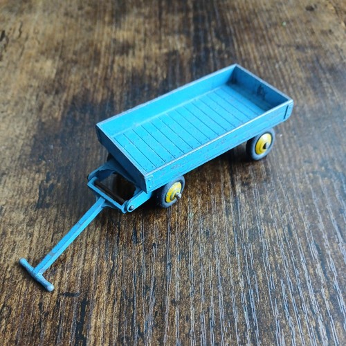 Dinky toys 105c - toys, garden