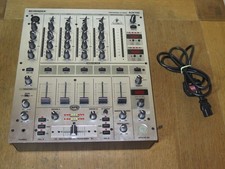 Behringer DJX700 4-channel DJ