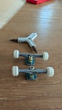 Yellowood Ytrucks X5 and Ywheels Y3 for Fingerboards