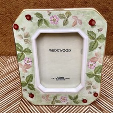 Wedgwood Wild Strawberry Green