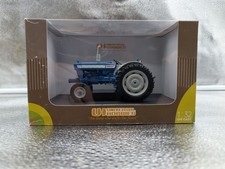 Universal Hobbies 1:32 Ford