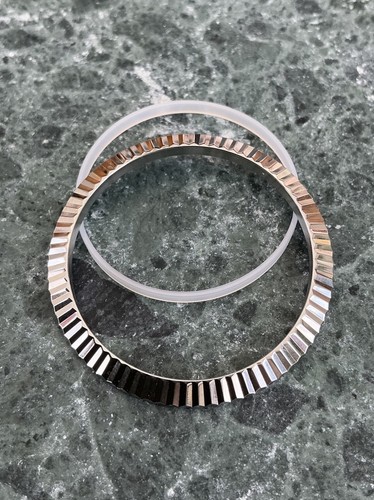Premium fluted bezel with - premium,