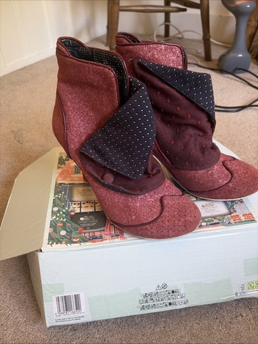 Irregular choice spat attack - choice,