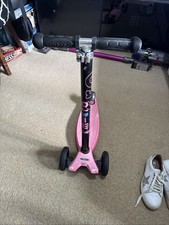 Maxi Micro Kick Scooter - 3 Wheels With T Bar - Pink & Black