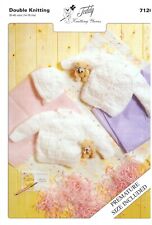 Peter Gregory knitting