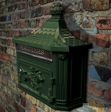 Cast Traditional Green Wall