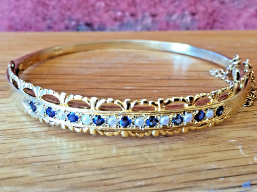Beautiful 9ct gold sapphire - 9ct, &