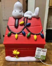 Snoopy Woodstock Doghouse Blow