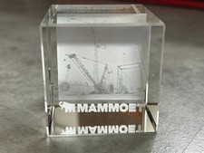 Mammoet glass statue / etched