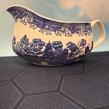 BLUE Willow -Woods Ware - Wood and Sons ENGLAND Gravy Boat PRISTINE
