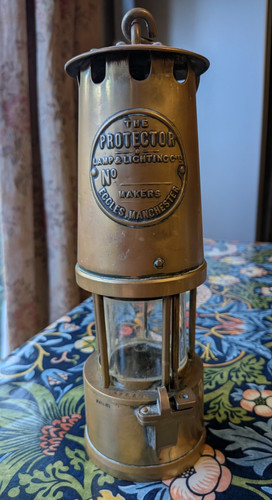 The protector miners lamp - lamp,