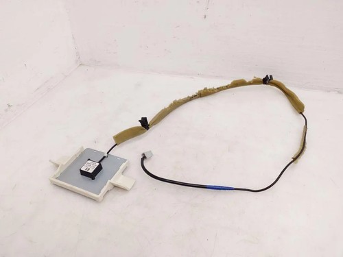 Lexus antenna amplifier - l1,