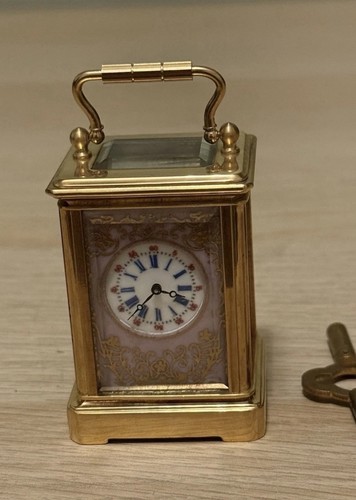Bronze miniature carriage