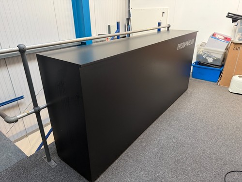 Large black exhibition - large,