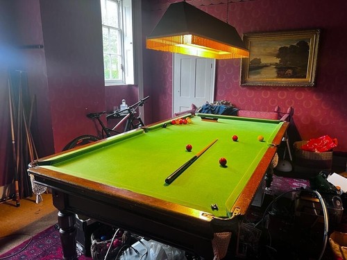 Antique snooker billiard table - snooker/billiard,