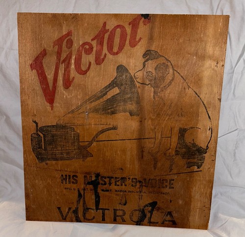 Vintage victor victrola - ,