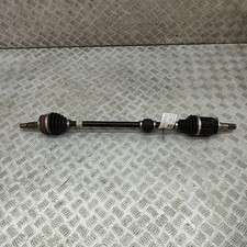 TOYOTA YARIS CROSS XP210 Front