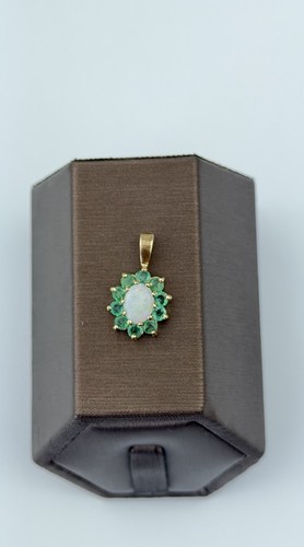 Emerald and opal 9ct - emerald,