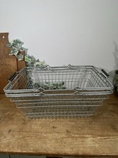 Wire shopping baskets - x,