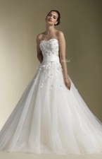 Stunning fairytale Justin Alexander wedding dress