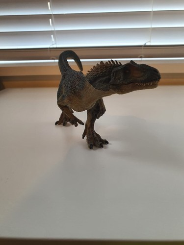 Papo allosaurus with - allosaurus,