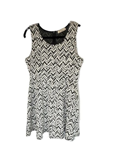 Rewind sleeveless chevron - rewind,