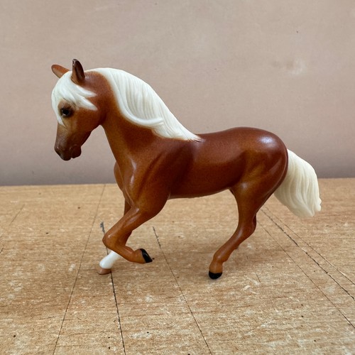 Breyer stablemate palomino - breyer,