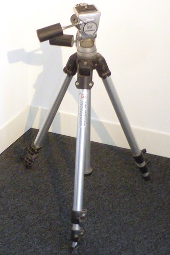 Manfrotto pro video tripod - video,