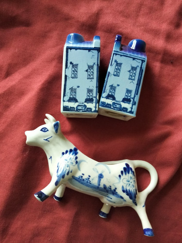 Delft blue cow milk creamer - -,
