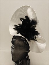 white black flower large straw