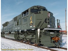 Kato 176-8541 SD70ACU Diesel CP Military Heritage 7020 Green
