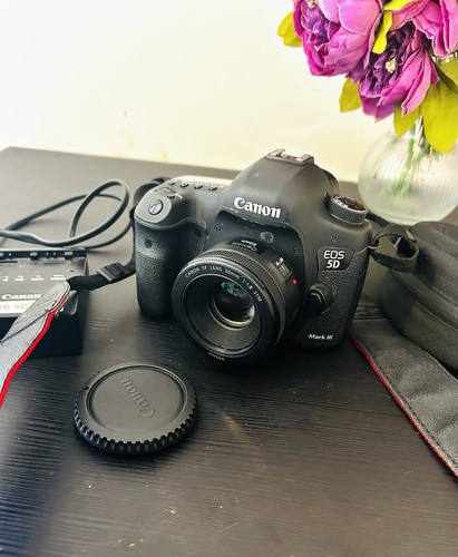 Canon eos mark iii digital - mark,