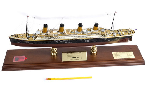 Franklin mint titanic model - mint,